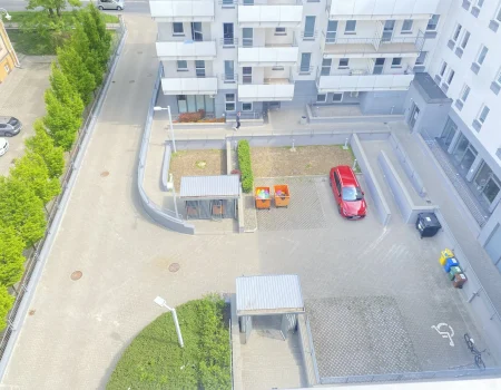 Unicka3 dziedziniec 6